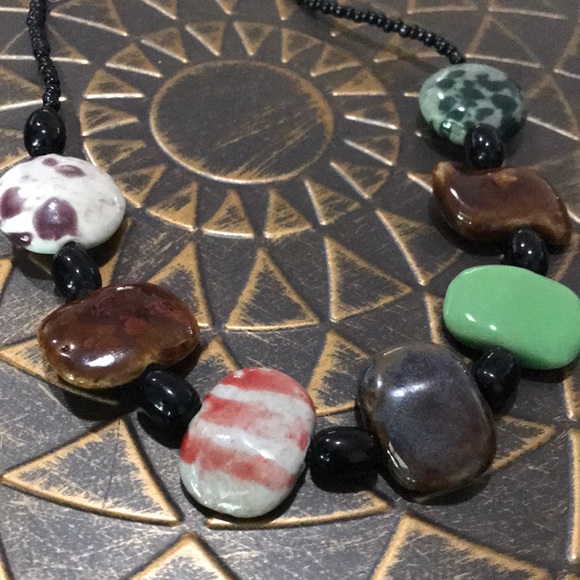 Stone necklace - Picture 2 of 3